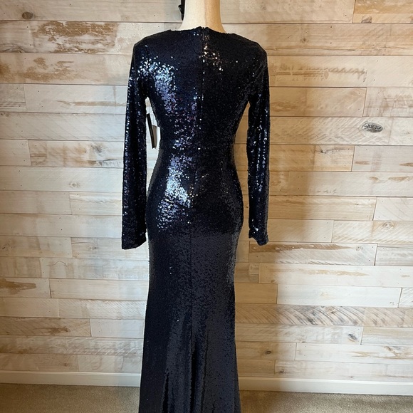 NWT lulu’s blue sequined gown size M. Wedding Guest or Formal Event! - Picture 7 of 12